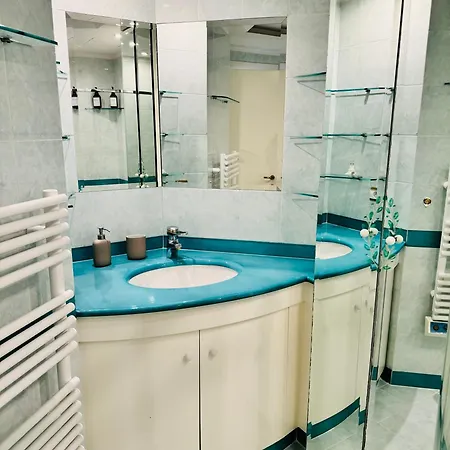 With Swimming Pool & Sea View Apartment *